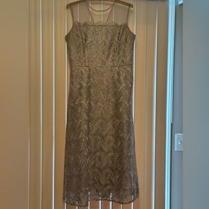 Elegant Leaf Patterned Dress